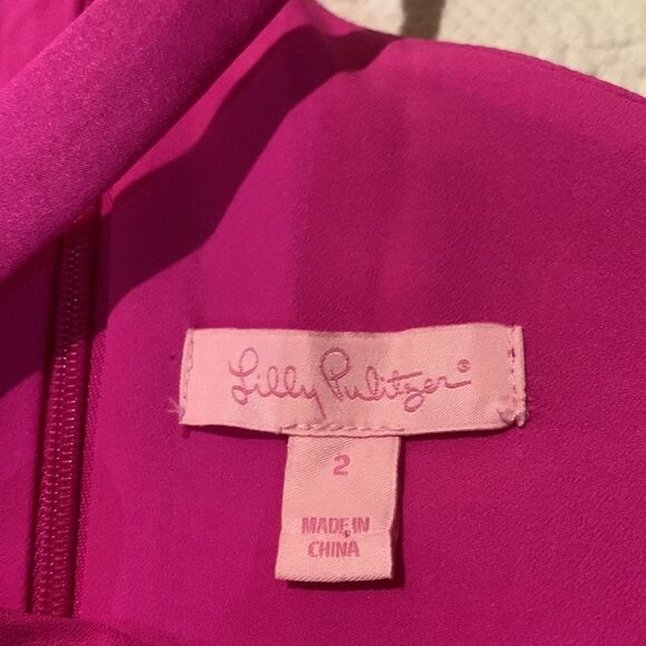 Lilly Pulitzer hot pink cold shoulder dress. Size 2 - Picture 9 of 11